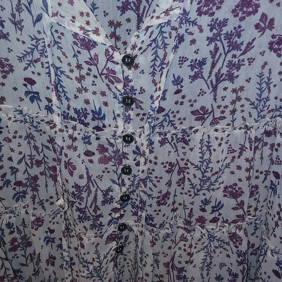 Jolt brand blouse size small. - Picture 3 of 3